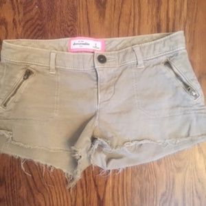 Abercrombie girls Khaki distressed short size 12